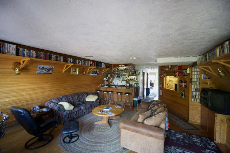 Yellow Dog Lodge