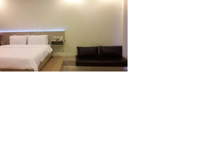 Suite with balcony