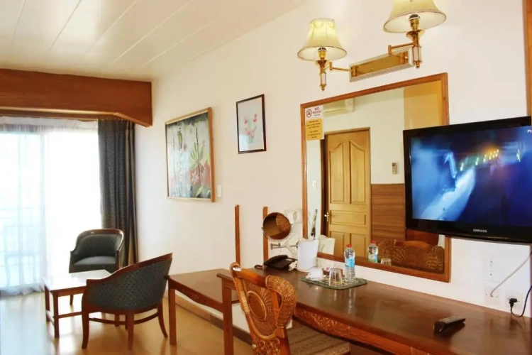 Classic Suite with balcony and with view