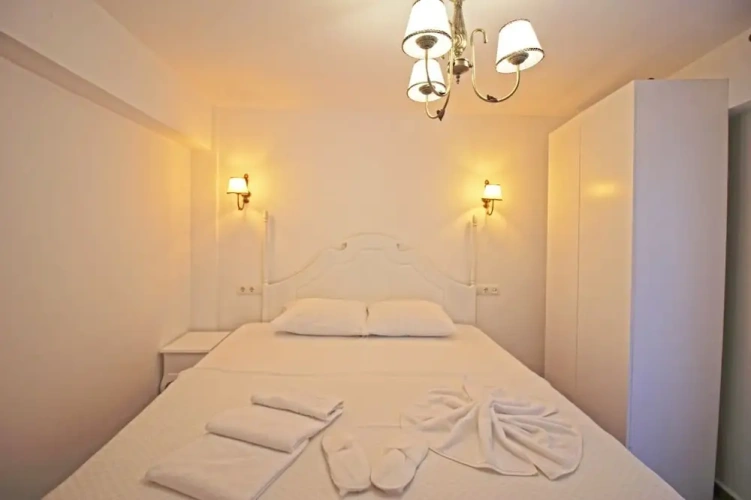 Economy Double Basement room