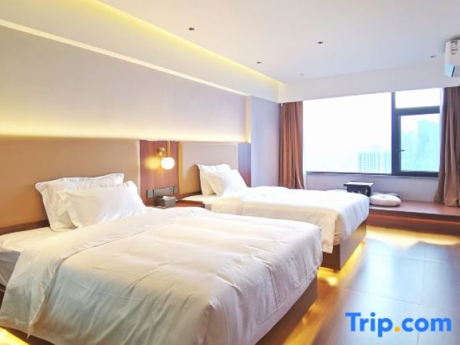 Standard Double room with river view