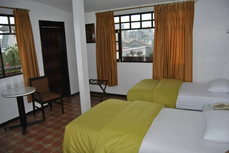 Hotel Fuente de Piedra II