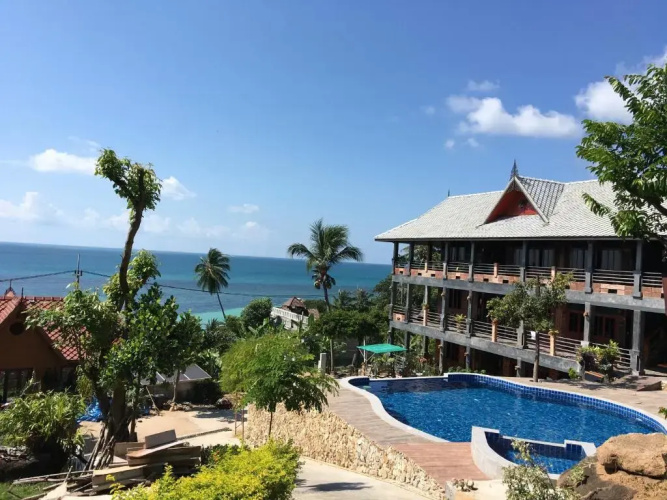 Sea Rock Resort