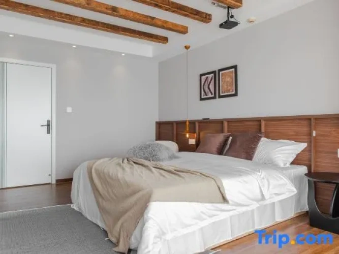 2 Bedrooms Standard room with river view