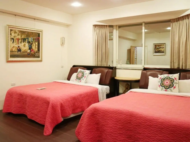 Classic Quadruple room with view