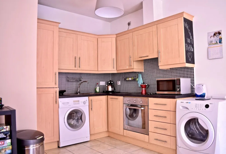 1 Bedroom Flat in Dublin With Balcony