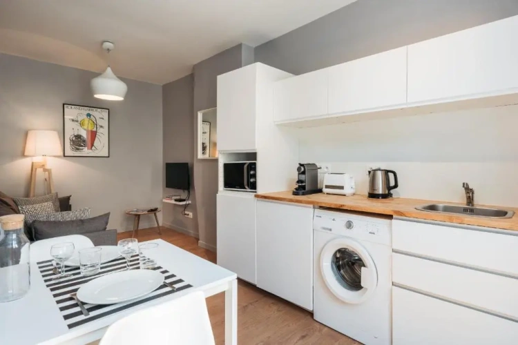 1 Bedroom Apartment