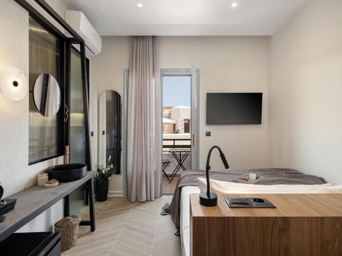 Deluxe Double room with balcony