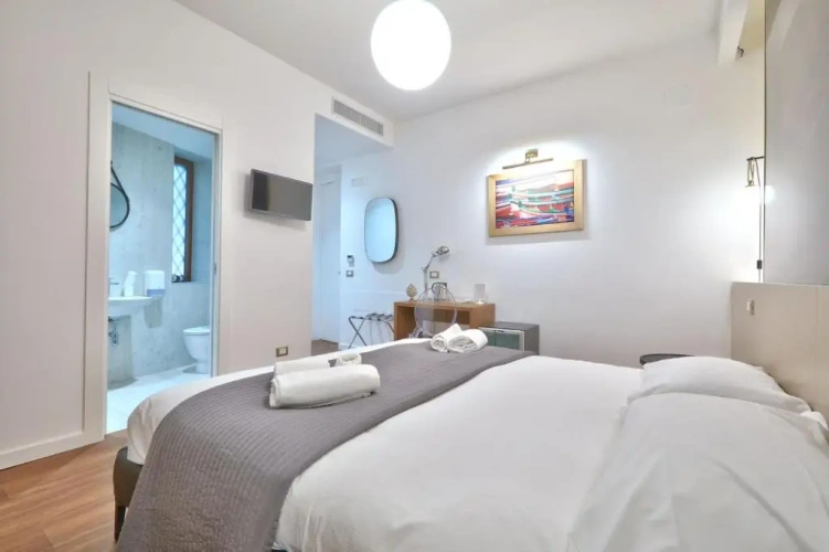Deluxe Double room with balcony
