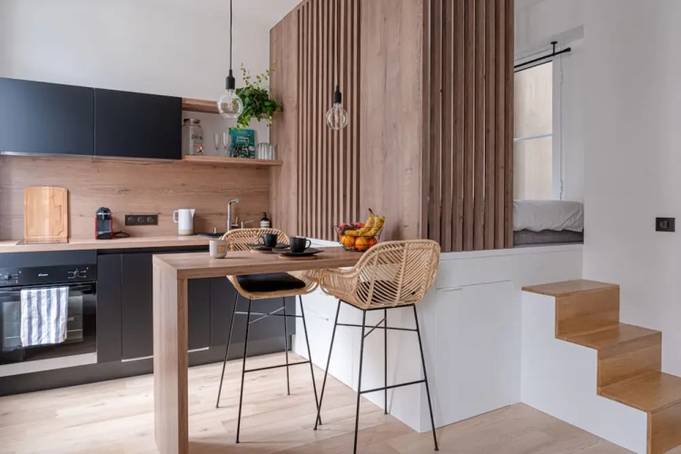 Design Apartment Close to Opera