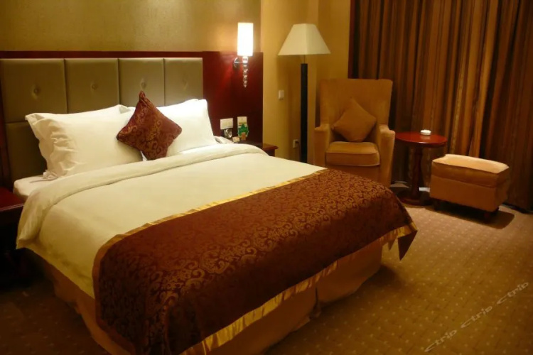 Yiyang Huatian Hotel