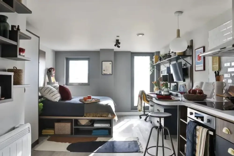 2 Bedrooms Apartment