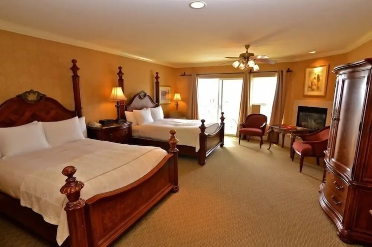 Standard Quadruple room with ocean view
