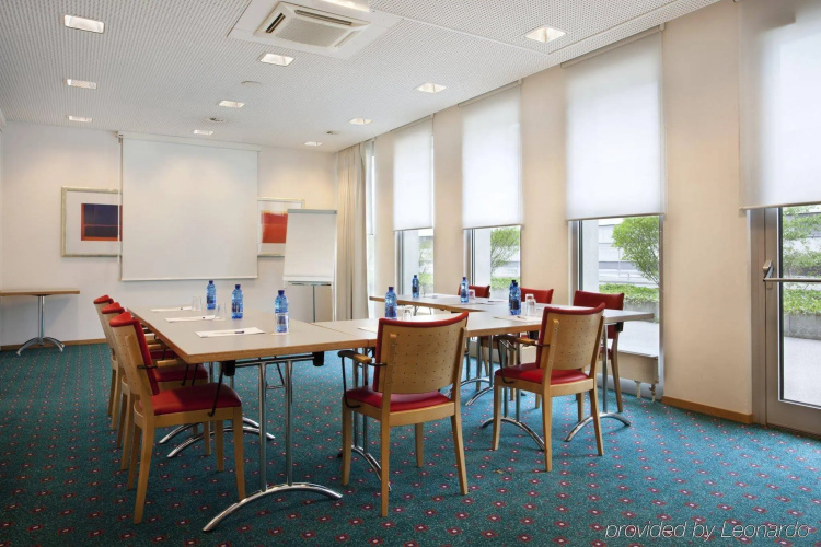Holiday Inn Express Geneva Airport photo 9