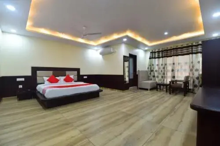 Hotel Anant by OYO Rooms