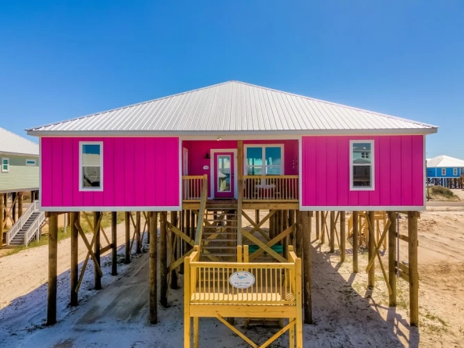 4 Bedrooms Cottage
