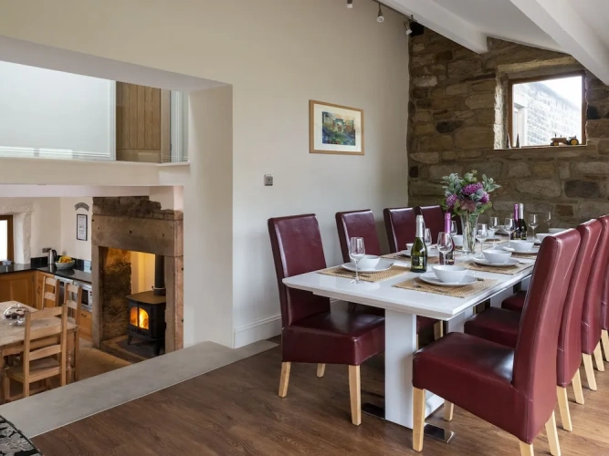 Sextuple Cottage