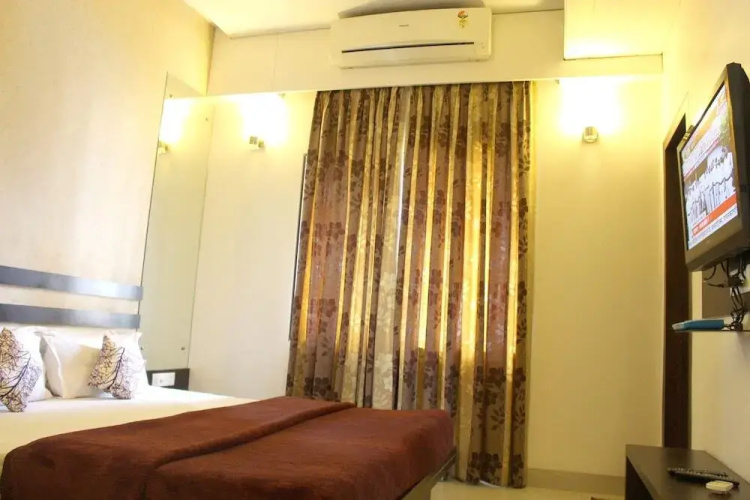 Hotel Raipur Inn