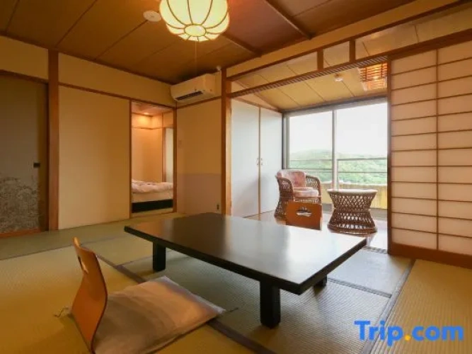 Standard room with mountain view