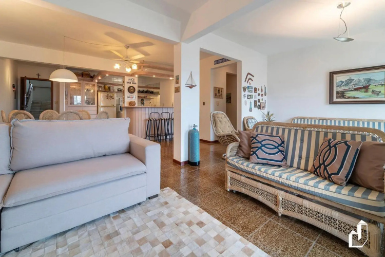 Apartamento com 02 dormitórios