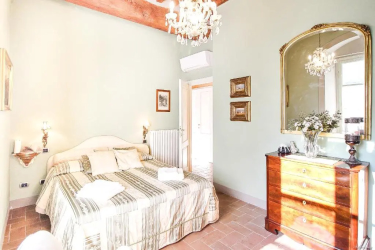 Apartment Guinigi with Private Courtyard