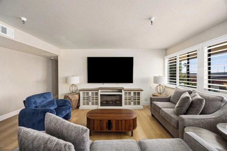 Luxury Double Family Suite with balcony and with harbour view