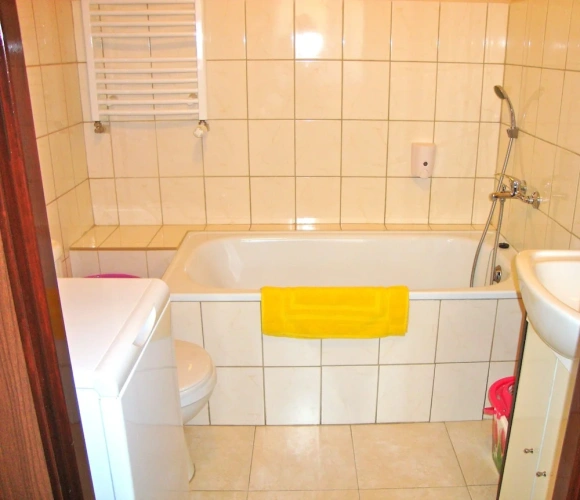 1 Bedroom Standard Suite