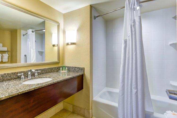 Holiday Inn Indianapolis North - Carmel photo 11
