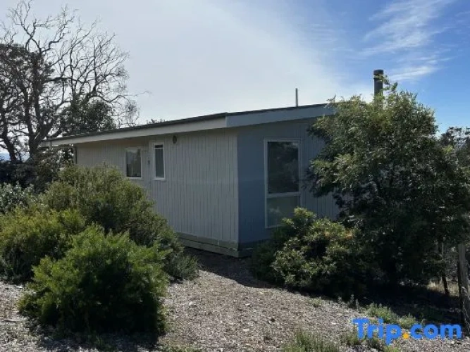 1 Bedroom Deluxe Cottage