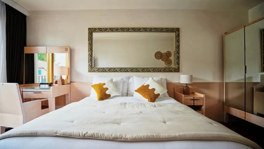 Maison Du Lac Boutique Hotel