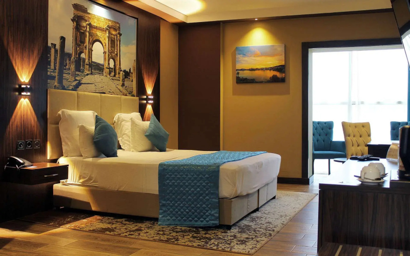 LB Suite Hotel