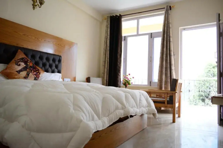 Hotel Ambika Bliss