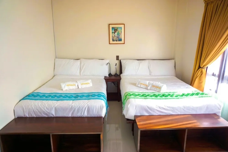 Standard Triple room