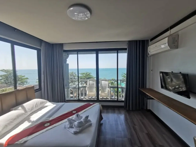 Superior room with balcony and with sea view