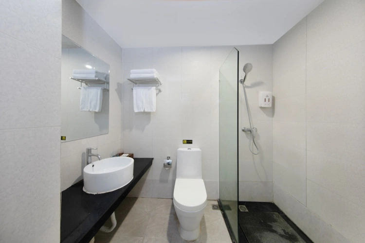 Superior Triple room with city view