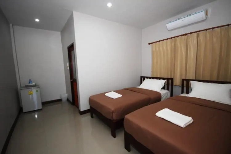 Standard Twin room with balcony