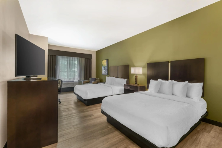 Standard Quadruple room