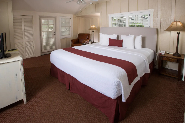 Carmel River Inn & Cottages