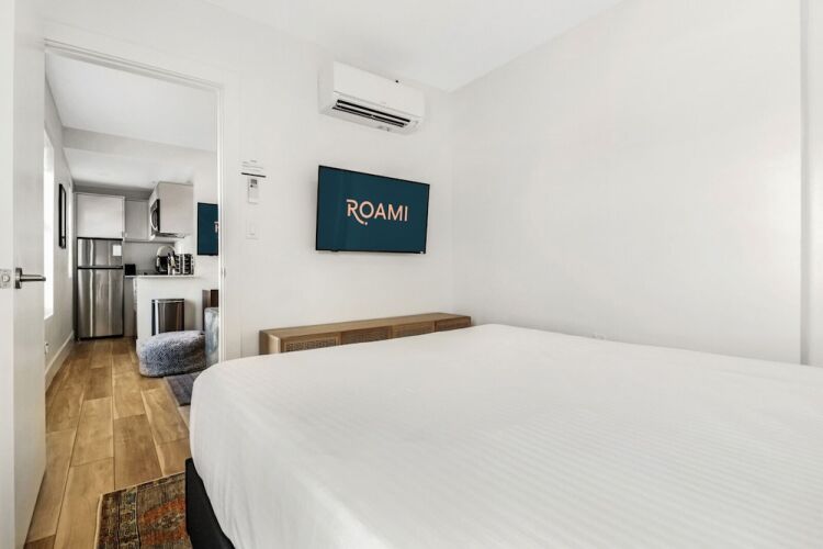 Roami At The Carmela