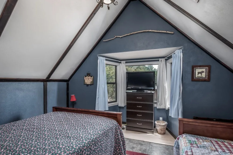 A Frame Acres - Three Bedroom Cabin