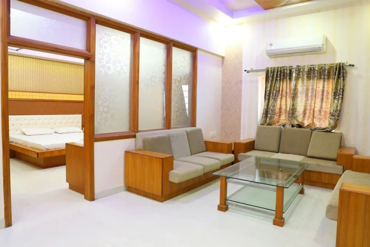 Luxury Suite