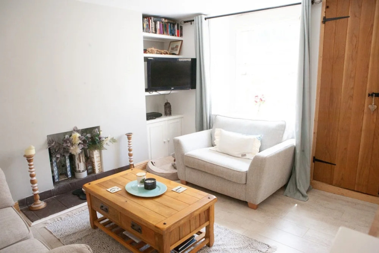 1 Bedroom Flat With Garden in Bristol