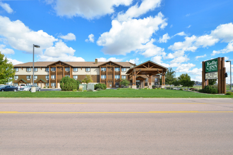 Mitchell Kelly Inn And Suites photo 17