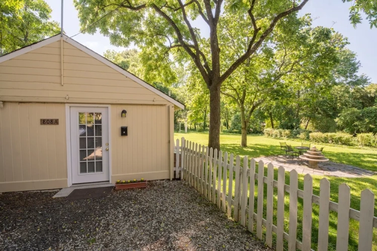 Double Cottage