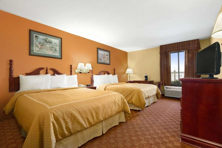 Standard Quadruple room