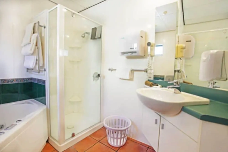 2 Bedrooms Cottage