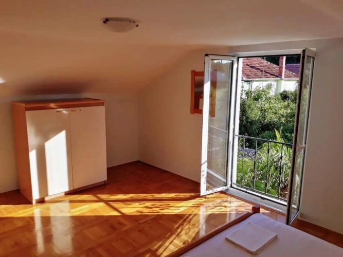 Apartment with balcony