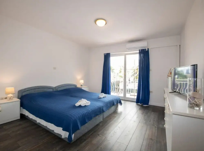 Apartments Mirjana IKA