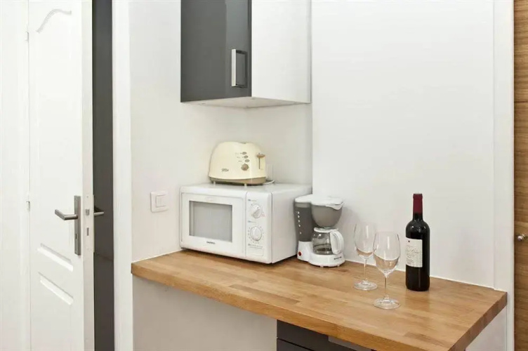 BP Apartments - Authentic Moulin Rouge