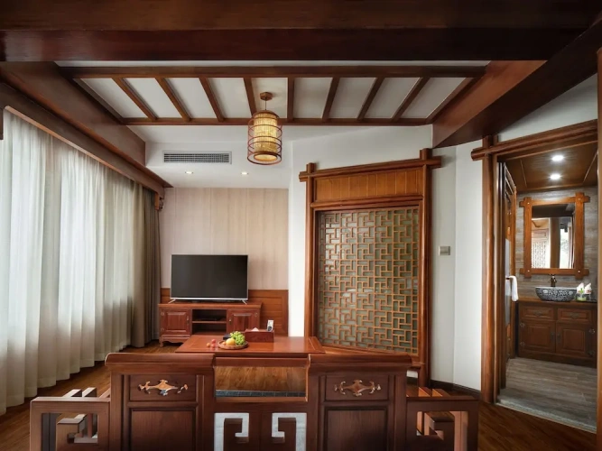 Deluxe Twin room with balcony and with lake view